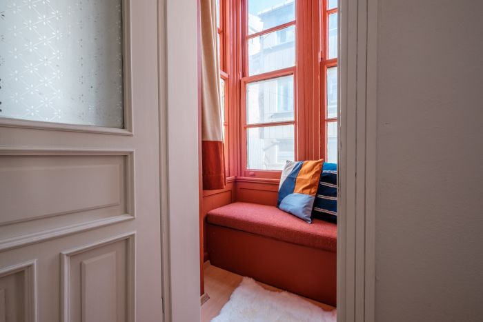 Urban Balcony Suite - Close to Taksim