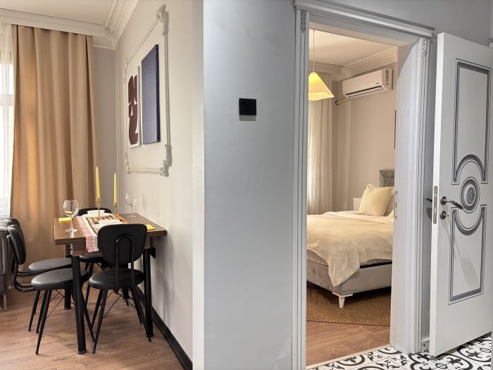 1BR w/ Turkish Hammam • Central Galata Stay