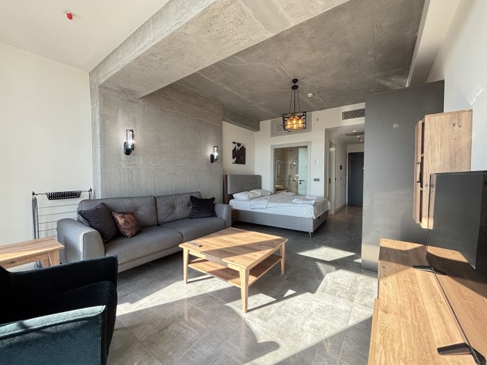 Luxury Studio on the 19th Floor | Queen Bomonti