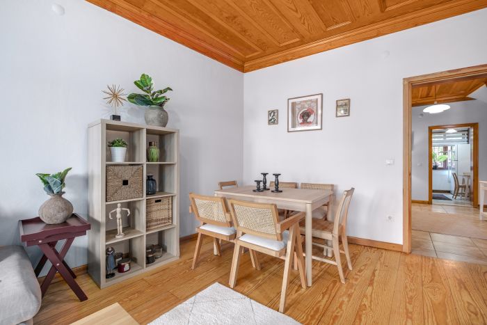 Detached Triplex with Garden & Terrace