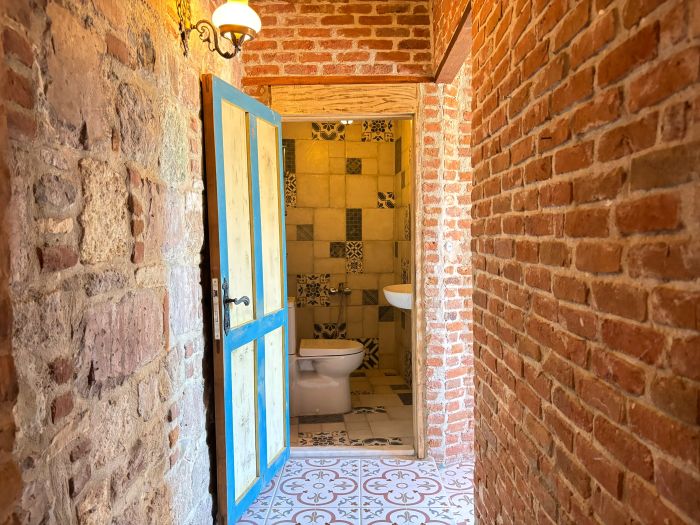 Historic Art House | Award-Winning Gallery Home