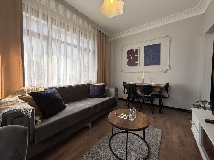 Stylish 1BR w/ Private Turkish Bath • Near Galata