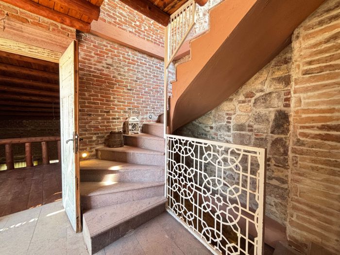 Historic Art House | Award-Winning Gallery Home
