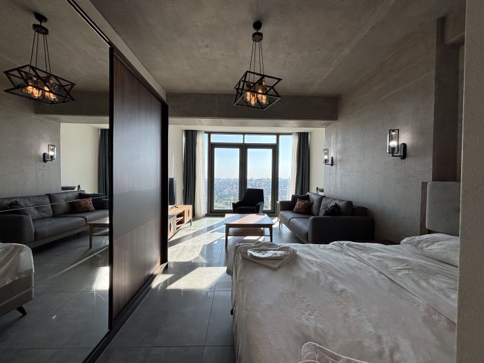 Luxury Studio on the 19th Floor | Queen Bomonti