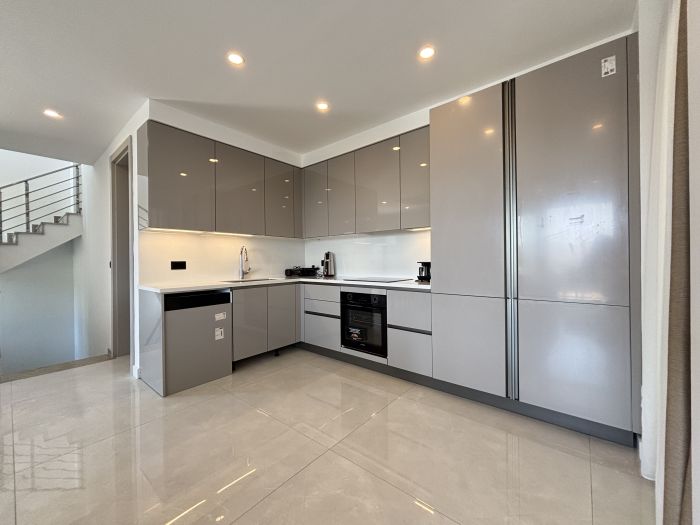 Türkbükü'nde Modern Havuzlu Villa