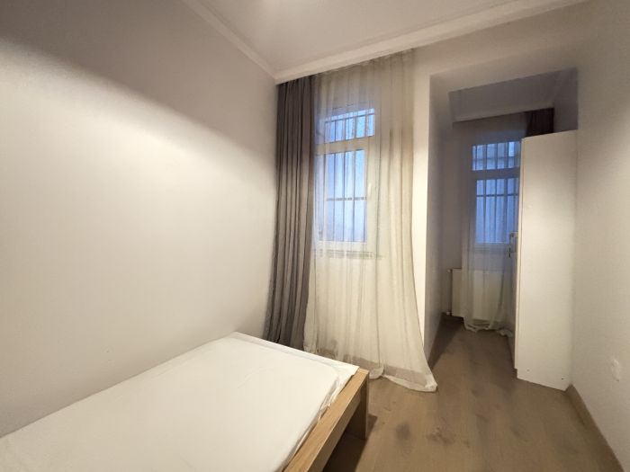 Large 2BR Home • Perfect for Groups