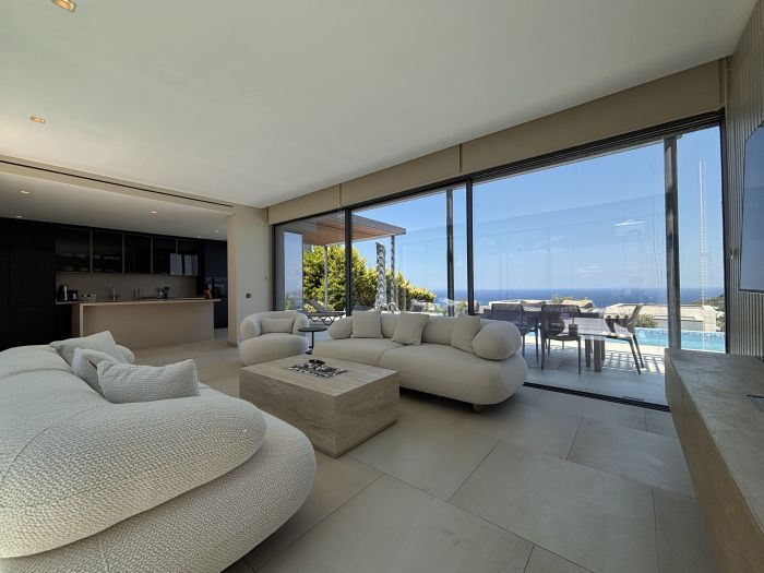 Yalıkavak Villa with Pool, Garden & Sea View