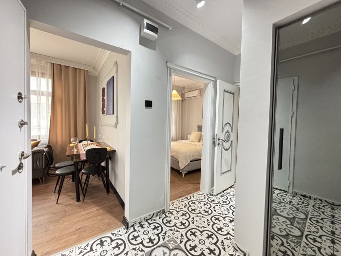 Stylish 1BR w/ Private Turkish Bath • Near Galata