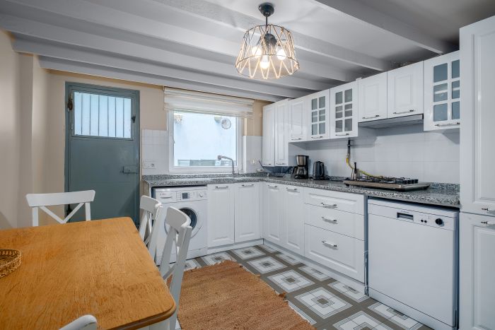 Cozy Home with Cozy Garden in Ortakoy