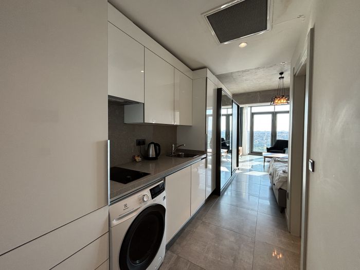 Luxury Studio on the 19th Floor | Queen Bomonti