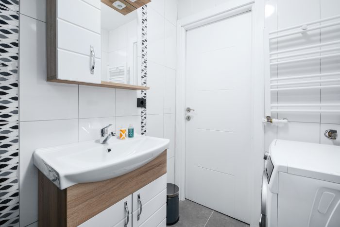 Stylish City Apartment | High-Speed WiF & Elevator