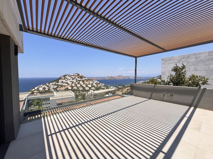 Yalıkavak Villa with Pool, Garden & Sea View