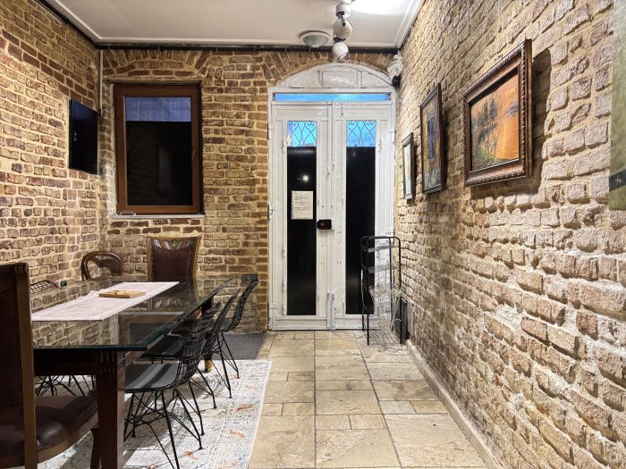 Balat’ta Eşsiz Sanat Evi | 5 Yatak Odası & Bahçe