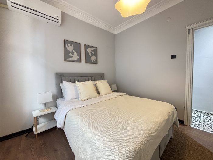 Luxury 1BR • Turkish Bath • Walk to Gala