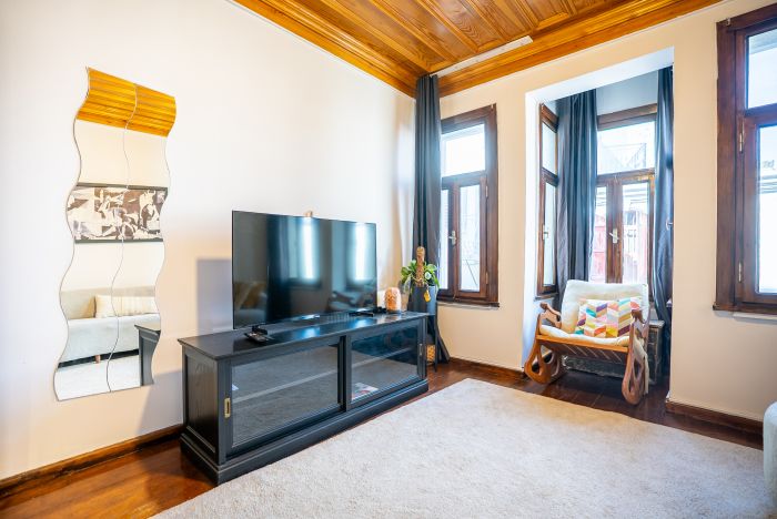 Historic Lütfi Pasha House in Balat 2BR