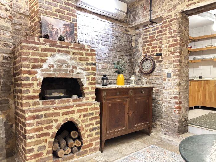 Balat’ta Eşsiz Sanat Evi | 5 Yatak Odası & Bahçe