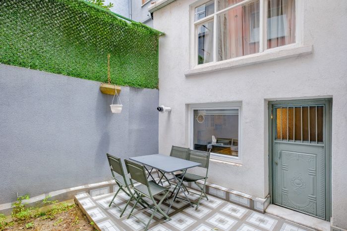 Cozy Home with Cozy Garden in Ortakoy