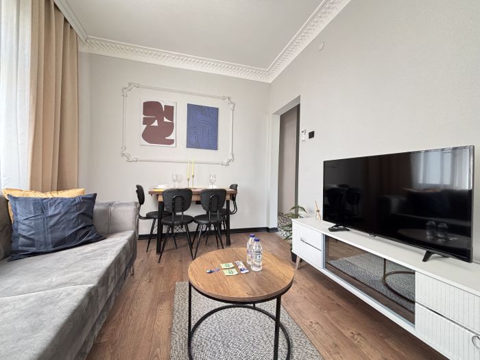 Stylish 1BR w/ Private Turkish Bath • Near Galata