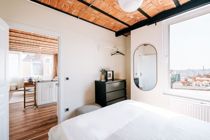 Luxury Flat Next to Galata and Metro w City View