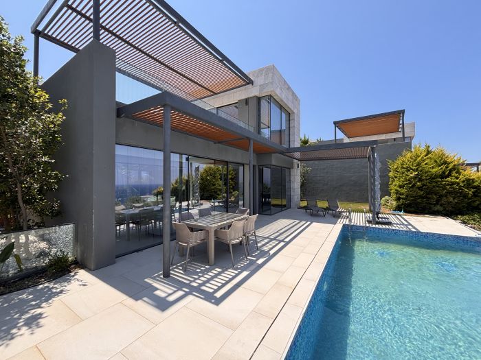 Yalıkavak Villa with Pool, Garden & Sea View