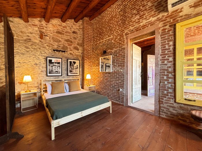 Historic Art House | Award-Winning Gallery Home