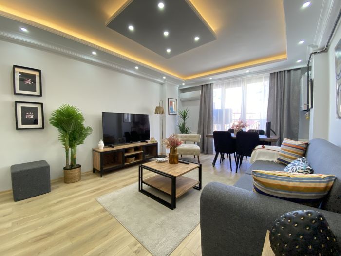 Elegant New Apartment with Fast WiFi