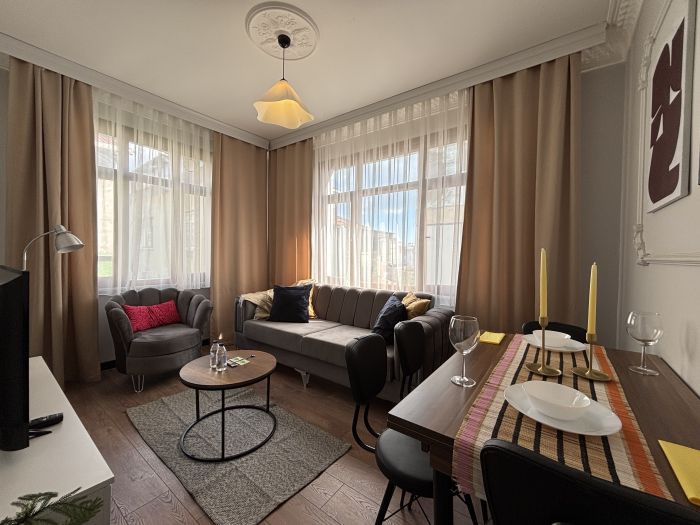 Stylish 1BR w/ Private Turkish Bath • Near Galata