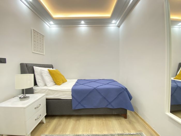 Elegant New Apartment with Fast WiFi