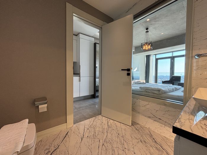 Luxury Studio on the 19th Floor | Queen Bomonti
