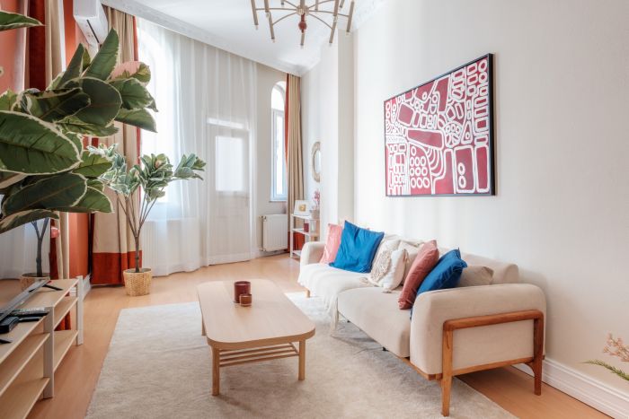 Urban Balcony Suite - Close to Taksim