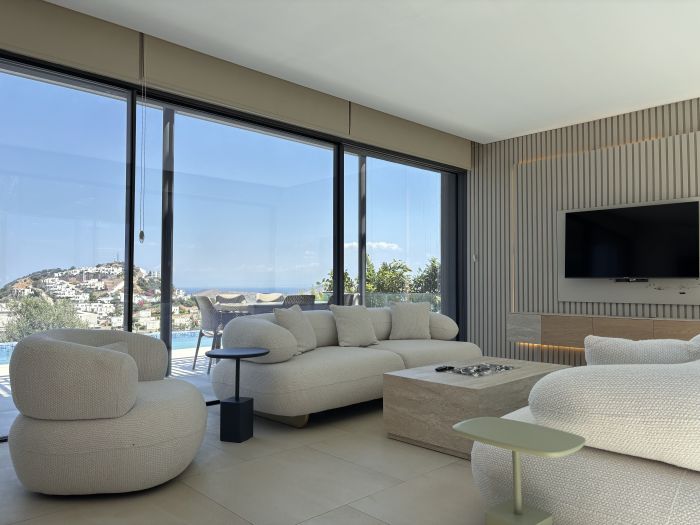 Yalıkavak Villa with Pool, Garden & Sea View